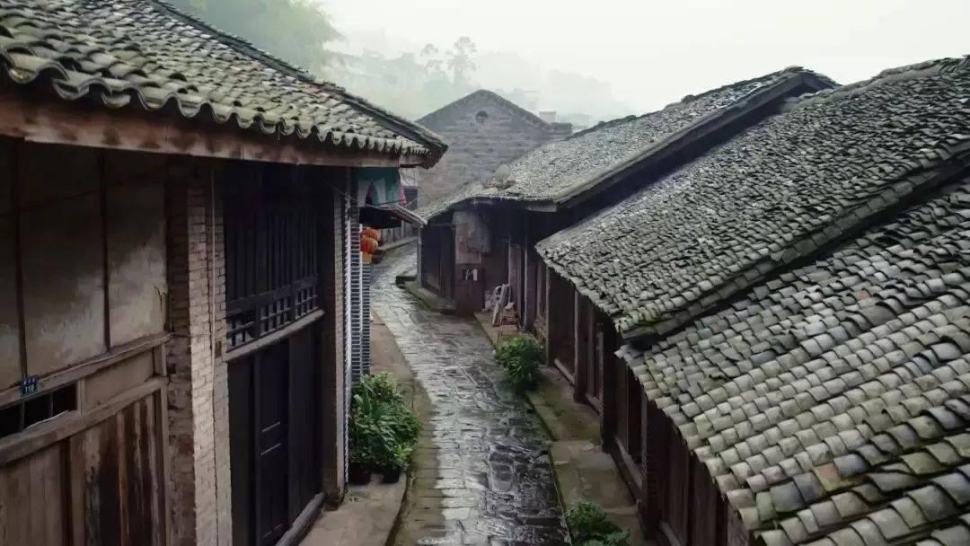 英雄联盟手游公测后，怎么修改游戏昵称？游戏画面
